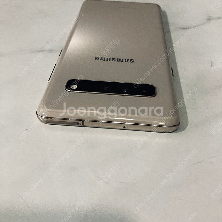 갤럭시 S10 5G 골드 256용량 20년2월개통 무잔...--3